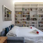 Gianicolo House *